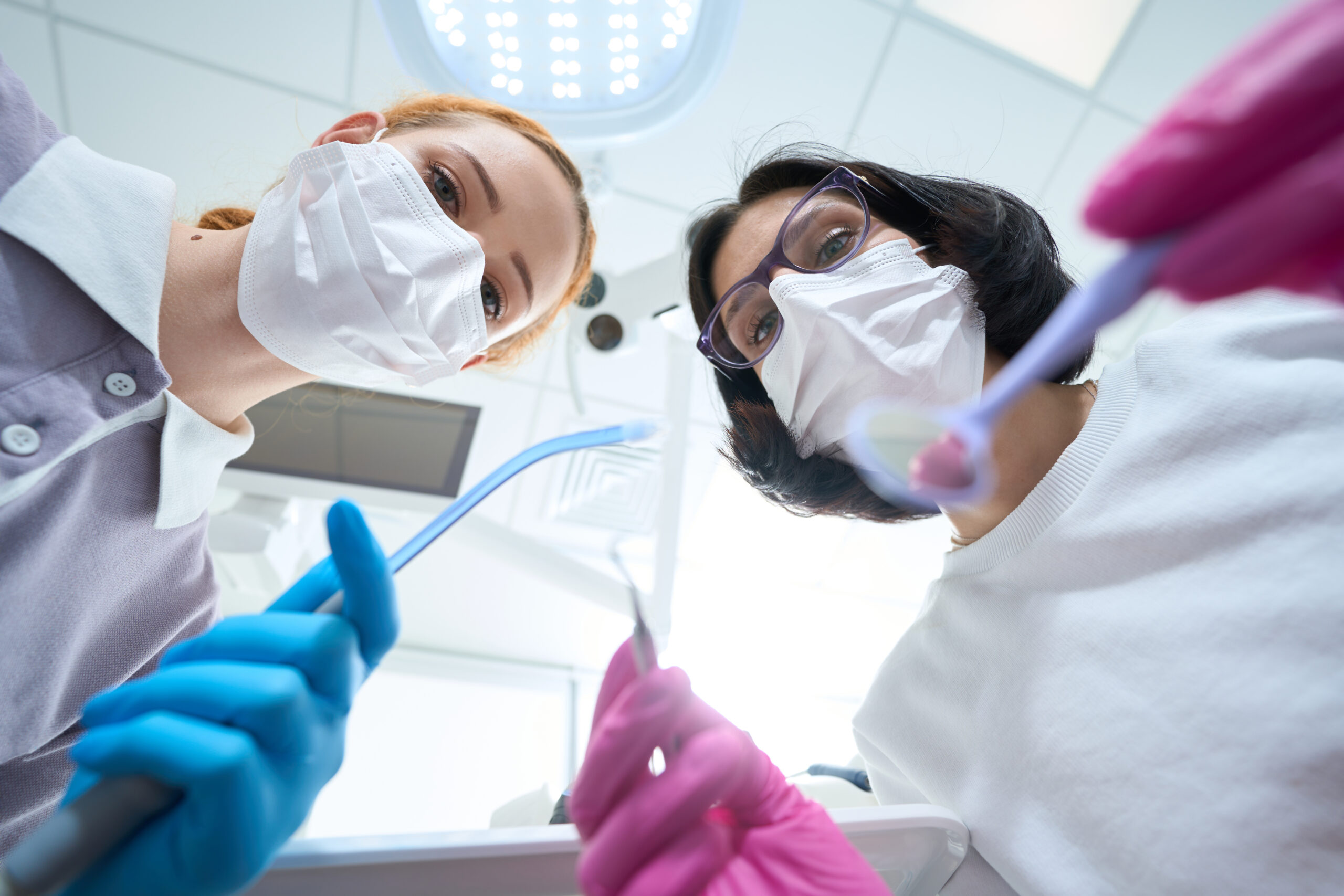 operación dentistas